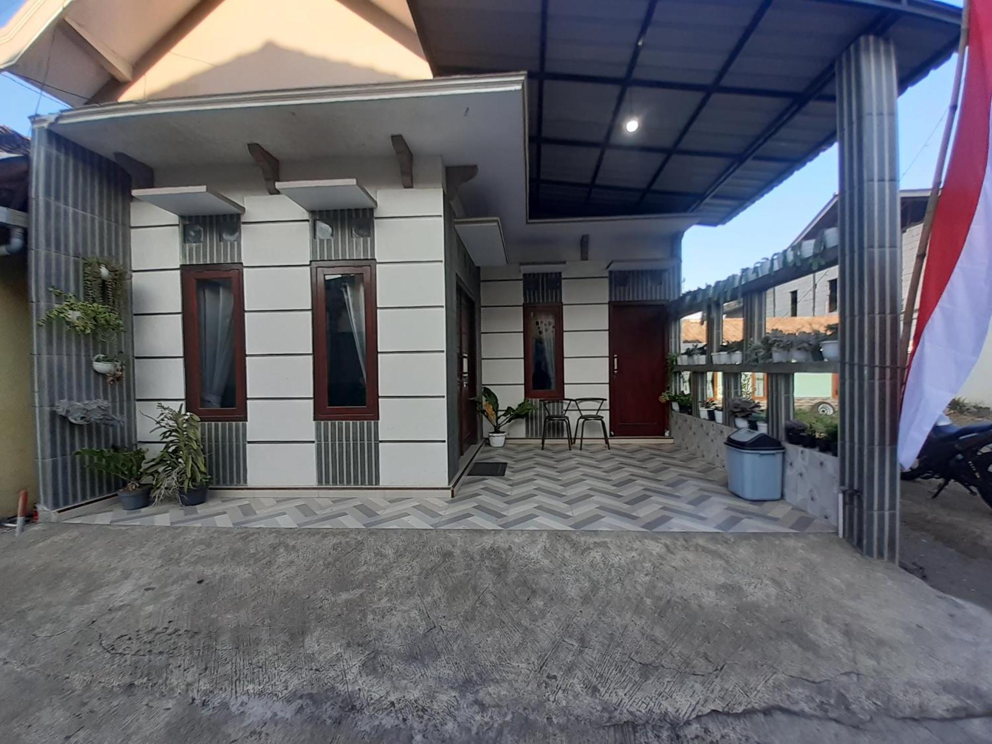 Widodaren Homestay Probolinggo Luaran gambar